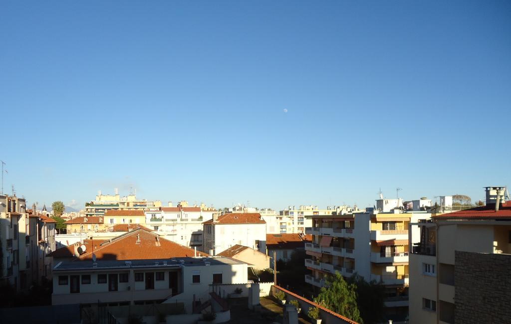 Studios A Golfe Juan Szoba fotó